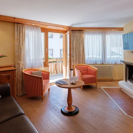 Relais & Chateaux Schoenegg فندق زيرمات