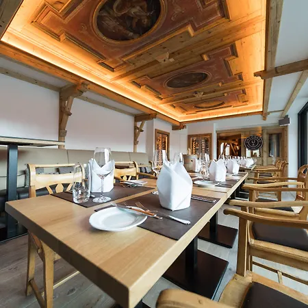 Relais & Chateaux Schoenegg Otel