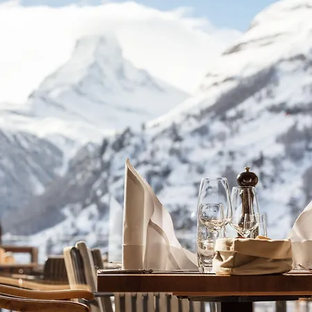 Relais & Chateaux Schoenegg فندق زيرمات