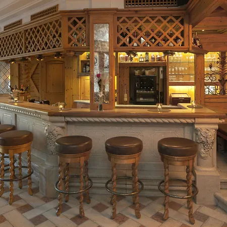Otel Relais & Chateaux Schoenegg 4*