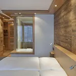 Relais & Chateaux Schoenegg מלון צרמט