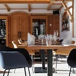 Relais & Chateaux Schoenegg מלון 4*