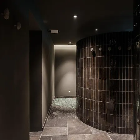 מלון Relais & Chateaux Schoenegg 4*