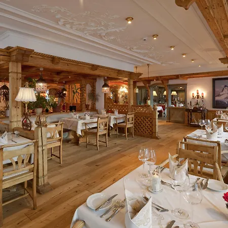 Relais & Chateaux Schoenegg Hotell Zermatt